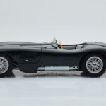 Jaguar C-Type Vert AUTOart 1:18 - image 5 of 8