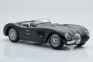 Jaguar C-Type Vert AUTOart 1:18 73500 Métal Moulé — image 6 sur 8