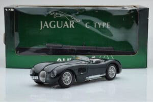 Jaguar C-Type Vert AUTOart 1:18 73500 Métal Moulé — image 8 sur 8
