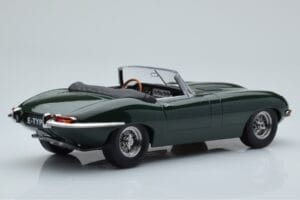 Jaguar E-Type Series 1 Roadster Vert KK-Scale 1:18 KKDC180481 Métal Moulé — image 2 sur 6