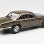 Jaguar XJ6 Series 1 4.2 Sable Marron Paragon 1:18 2011004 - image 3 of 8