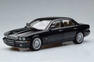 Jaguar XJ6 X350 Ebony Noir Almost Real 1:18