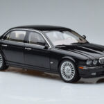 Jaguar XJ6 X350 Ebony Noir Almost Real 1:18 - image 10 of 11