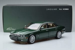Jaguar XJ6 X350 Racing Vert Almost Real 1:18 810502 Métal Moulé — image 13 sur 13