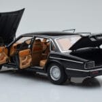 Jaguar XJ6 XJ40 Ebony Noir Almost Real 1:18 - image 5 of 11