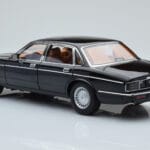 Jaguar XJ6 XJ40 Ebony Noir Almost Real 1:18 - image 7 of 11