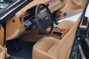 Jaguar XJ6 XJ40 Ebony Noir Almost Real 1:18 810543 Métal Moulé — image 8 sur 11