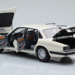 Jaguar XJ6 XJ40 Glacier Blanc Almost Real 1:18 - image 5 of 11