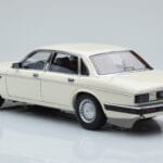 Jaguar XJ6 XJ40 Glacier Blanc Almost Real 1:18 - image 7 of 11