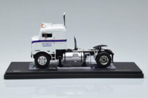 Kenworth Bullnose Ross Mackie Transport Blanc IXO 1:43 TR063 Métal Moulé — image 3 sur 6