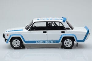 Lada 2105 VFTS Blanc IXO 1:18 18CMC144 Métal Moulé — image 3 sur 6