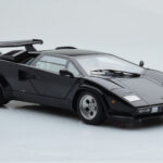 Lamborghini Countach LP5000S Noir AUTOart 1:18 - image 6 of 10