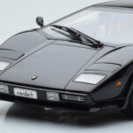 Lamborghini Countach LP5000S Noir AUTOart 1:18 - image 9 of 10