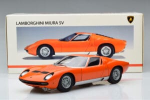 Lamborghini Miura SV Orange AUTOart 1:18 74542 Métal Moulé — image 8 sur 8