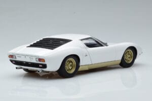 Lamborghini Miura SV Blanc AUTOart 1:18 74544 Métal Moulé — image 3 sur 8