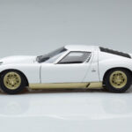 Lamborghini Miura SV Blanc AUTOart 1:18 - image 5 of 8