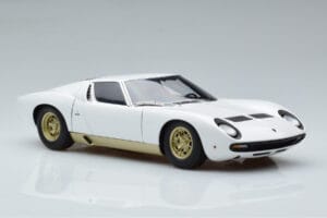 Lamborghini Miura SV Blanc AUTOart 1:18 74544 Métal Moulé — image 6 sur 8
