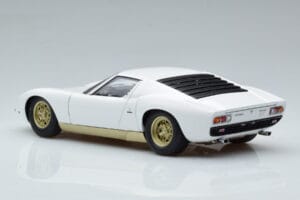 Lamborghini Miura SV Blanc AUTOart 1:18 74544 Métal Moulé — image 7 sur 8