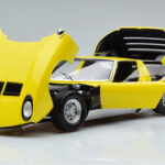 Lamborghini Miura SV Jaune Kyosho 1:18 - image 2 of 11