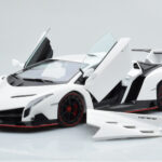 Lamborghini Veneno Blanc AUTOart 1:18 - image 2 of 8