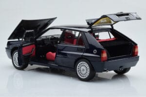 Lancia Delta HF Integrale Club Italia Bleu Kyosho 1:18 08343SC Métal Moulé — image 3 sur 8