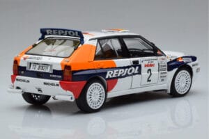 Lancia Delta HF Integrale Evoluzione #2 C. Sainz / L. Moya Tour de Corse 1993 Kyosho 1:18 08348J Métal Moulé — image 3 sur 9
