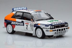 Lancia Delta HF Integrale Evoluzione #2 C. Sainz / L. Moya Tour de Corse 1993 Kyosho 1:18 08348J Métal Moulé — image 5 sur 9