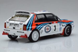Lancia Delta HF Integrale Evoluzione #3 D. Auriol / B. Occelli Tour de Corse 1992 Kyosho 1:18 08348H Métal Moulé — image 3 sur 9
