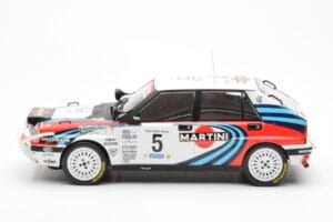 Lancia Delta Integrale 16V #5 J. Kankkunen / J. Piironen Rally Safari 1990 IXO 1:18 18RMC139C Métal Moulé — image 3 sur 6