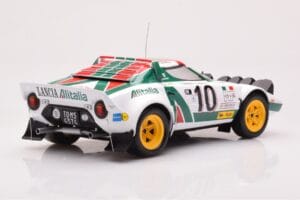 Lancia Stratos HF #10 S. Munari / S. Maiga Rally Monte Carlo 1976 IXO 1:18 18RMC162A Métal Moulé — image 2 sur 6
