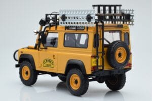 Land Rover Defender 90 Camel Trophy Borneo 1985 Almost Real 1:18 810213 Métal Moulé — image 7 sur 8