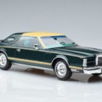 Lincoln Continental Mark V Vert Foncé MCG 1:18 MCG18404 Métal Moulé - image 4 of 6