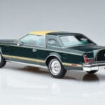 Lincoln Continental Mark V Vert Foncé MCG 1:18 MCG18404 Métal Moulé - image 5 of 6