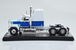 Mack Superliner Magnum Blanc Bleu IXO 1:43 TR165 Métal Moulé — image 3 sur 6