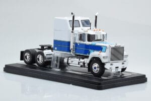 Mack Superliner Magnum Blanc Bleu IXO 1:43 TR165 Métal Moulé — image 4 sur 6