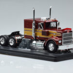 Marmon CHDT Rouge Or IXO 1:43 - image 4 of 6