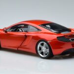 McLaren MP4-12C Avec Figurine Stig Top Gear Minichamps 1:18 519101330 Métal Moulé - image 6 of 7