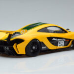 McLaren P1 GTR Jaune Avec Rayures Vertes AUTOart 1:18 - image 3 of 7