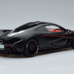 McLaren P1 Noir Mat AUTOart 1:18 - image 3 of 9