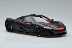 McLaren P1 Noir Mat AUTOart 1:18 76027 Métal Moulé — image 5 sur 9