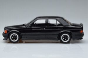 Mercedes 190E W201 2.3 AMG The Hammer Otto 1:18 OT754 Résine — image 3 sur 6