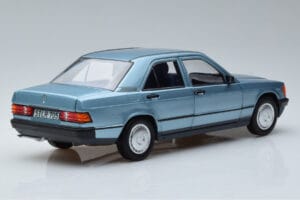 Mercedes 190E W201 Bleu Clair Norev 1:18 183828 Métal Moulé — image 3 sur 7