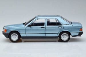 Mercedes 190E W201 Bleu Clair Norev 1:18 183828 Métal Moulé — image 4 sur 7