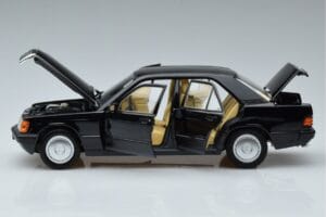Mercedes 190 E W201 Édition Limitée Norev 1:18 183823 Métal Moulé — image 4 sur 10