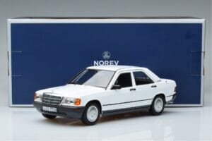 Mercedes 190 E W201 Blanc Norev 1:18 183820 Métal Moulé — image 7 sur 7