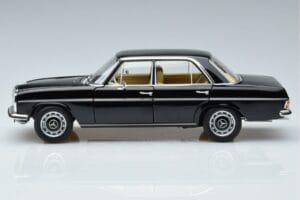 Mercedes 200 W115 Édition Limitée Norev 1:18 183775 Métal Moulé — image 5 sur 8
