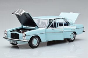 Mercedes 200 W115 Norev 1:18 183777 Métal Moulé — image 2 sur 7
