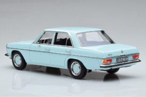 Mercedes 200 W115 Norev 1:18 183777 Métal Moulé — image 6 sur 7