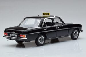 Mercedes 200 W115 Taxi Norev 1:18 183776 Métal Moulé — image 3 sur 7