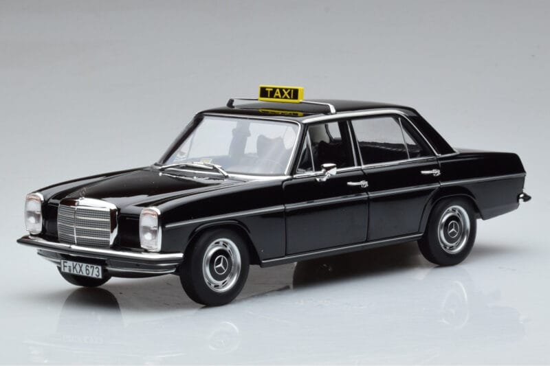 Mercedes 200 W115 Taxi Norev 1:18 183776 Métal Moulé